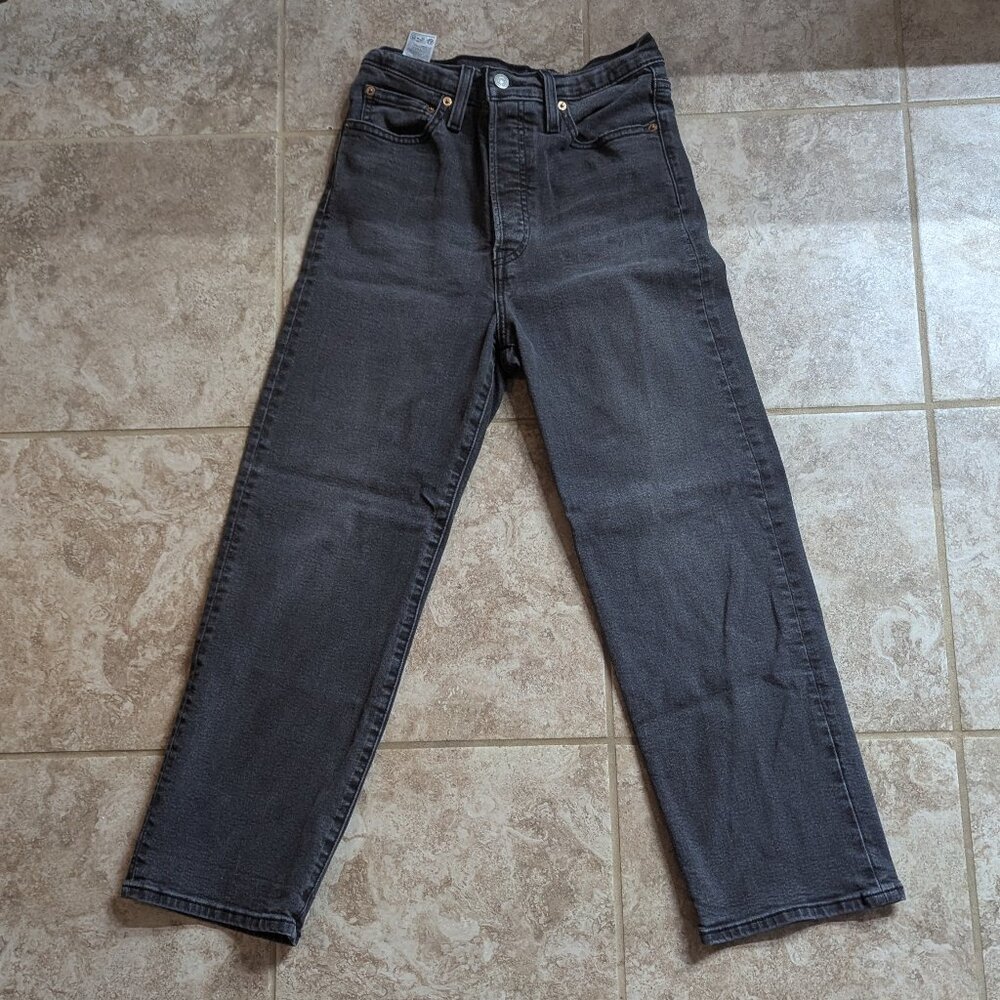 Levis Black Ribcage Straight Ankle Size 28